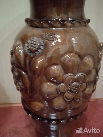 Глиняная ваза