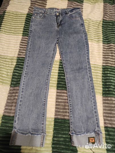 Джинсы женские