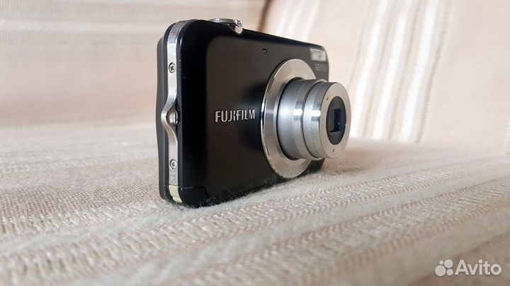 Цифровой фотоаппарат Fujifilm Finepix JV110