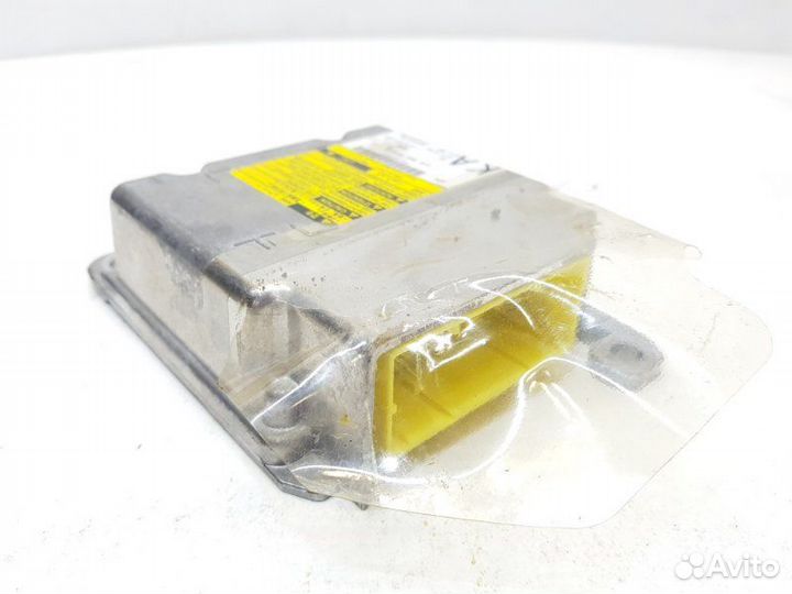 Блок управления подушками безопасности Toyota