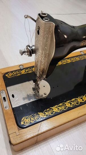 Швейная машина 