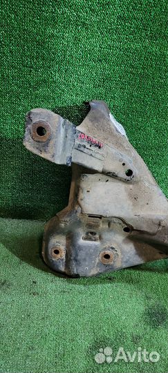 Подрамник Mitsubishi Carisma 2002 4G92, передний