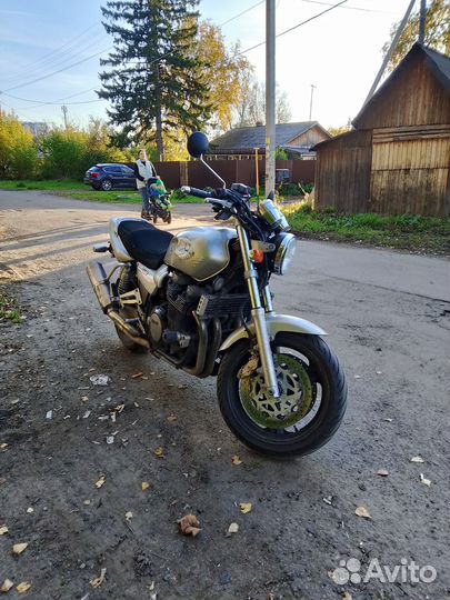 Yamaha xjr 1200