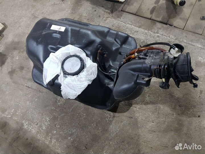 Топливный бак Volkswagen Passat B3