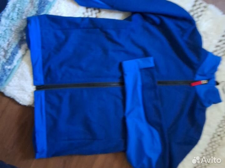 Спортивный костюм