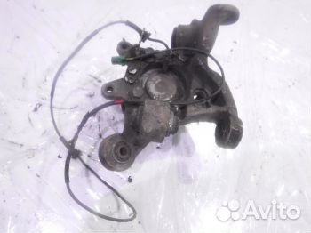 Кулак задний правый Вольво