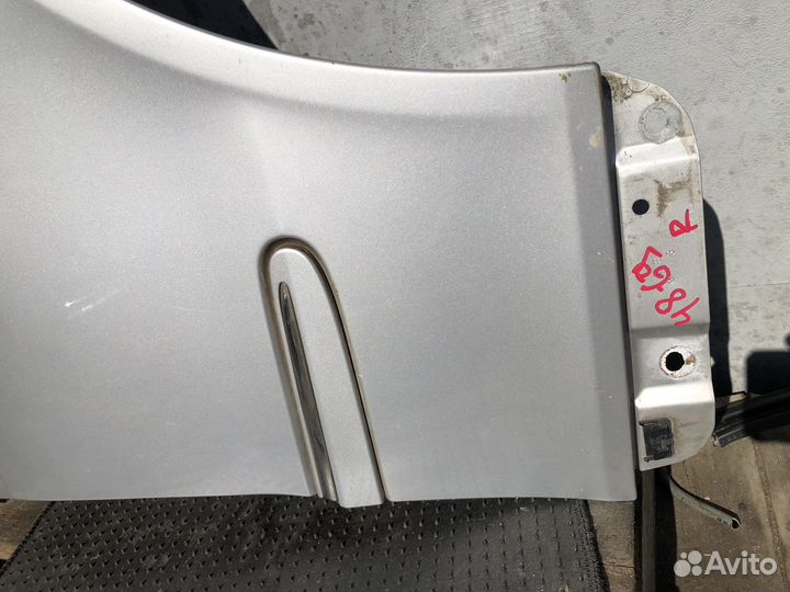 Крыло мерседес clk w209