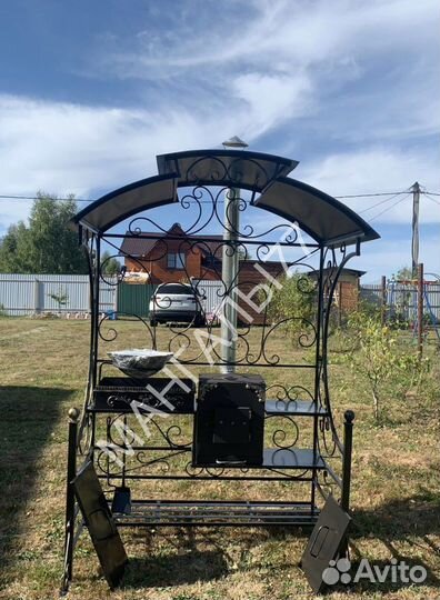 Мангал с крышей
