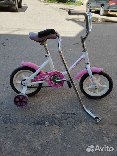 Детский велосипед с ручкой