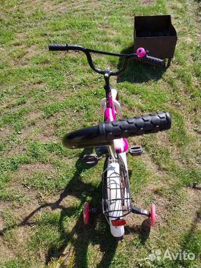 Детский велосипед с ручкой бу 3 раза