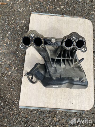 Впускной коллектор рессивер LADA Granta; Kalina
