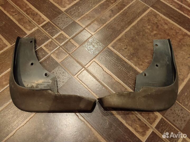 Брызговики передние Рено дастер