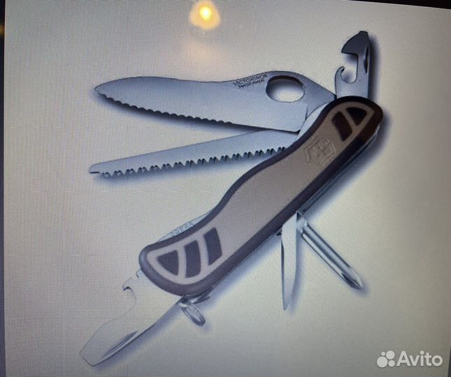 Нож 111мм Victorinox 0.8461.MWC941