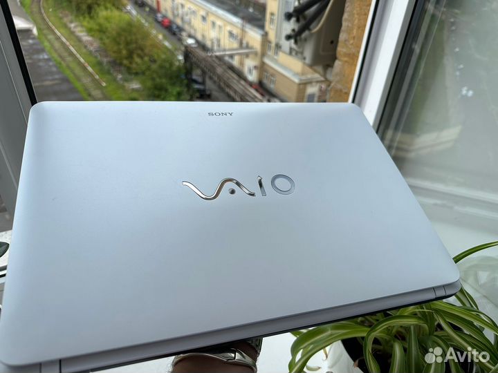Ноутбук Sony Vaio svf152a29v