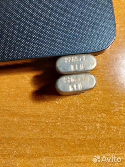 Кварцевый резонатор 2285,7 кГц для частоты 1785 кГ