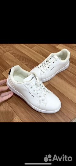 Кеды белые женские