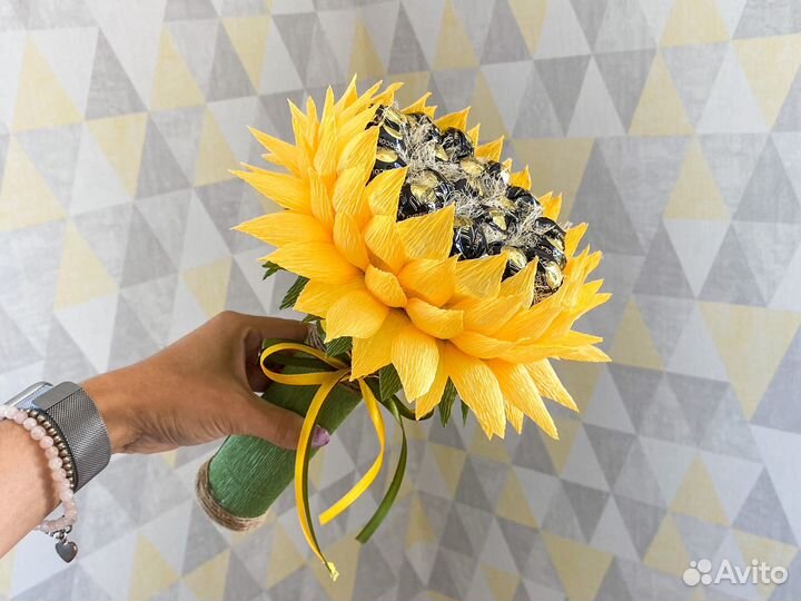Букет-подсолнух из конфет