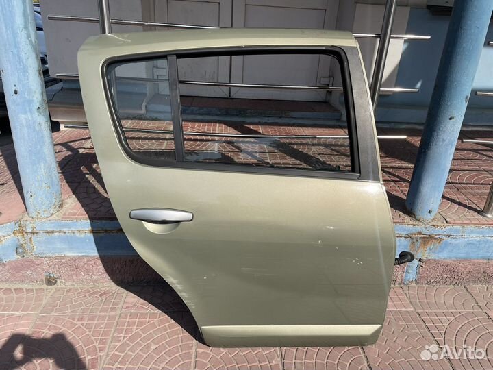 Renault sandero дверь задняя правая