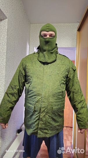 Огромный бушлат