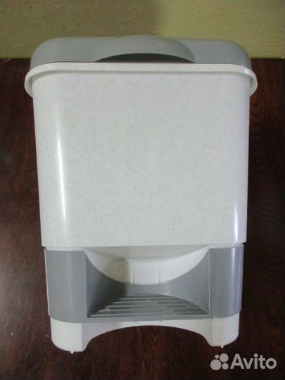 Контейнер для мусора 8 л новое