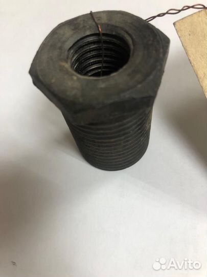 Втулка стойки передней подвески резьбовая газ-21