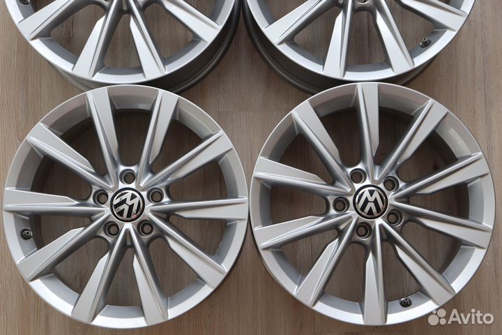 Volkswagen Tiguan R17 оригинал