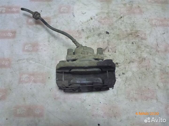 Суппорт передний левый Renault Fluence L30R K4M