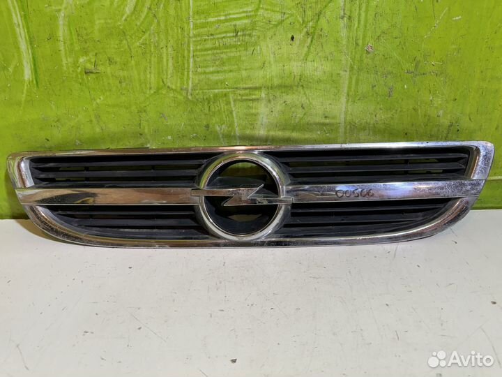 Решетка радиатора Opel Zafira A 24453538