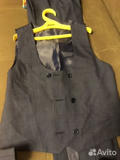 Костюм с жилеткой