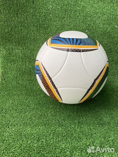 Футбольный мяч adidas jabulani
