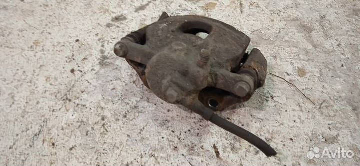 Суппорт передний правый