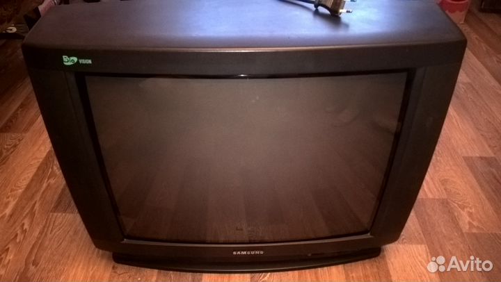 Телевизор Samsung ck-6202wtr 62см