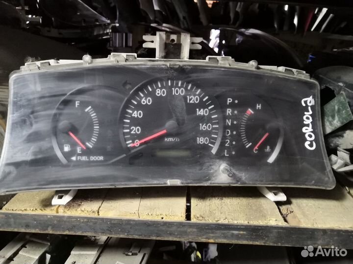 Щиток приборов Toyota Corolla 120 Королла