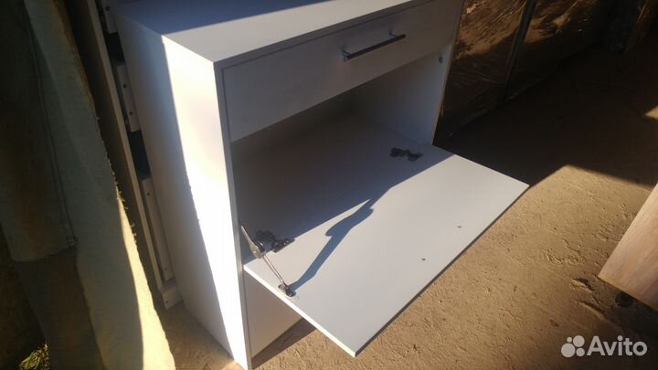 Продам обувницу