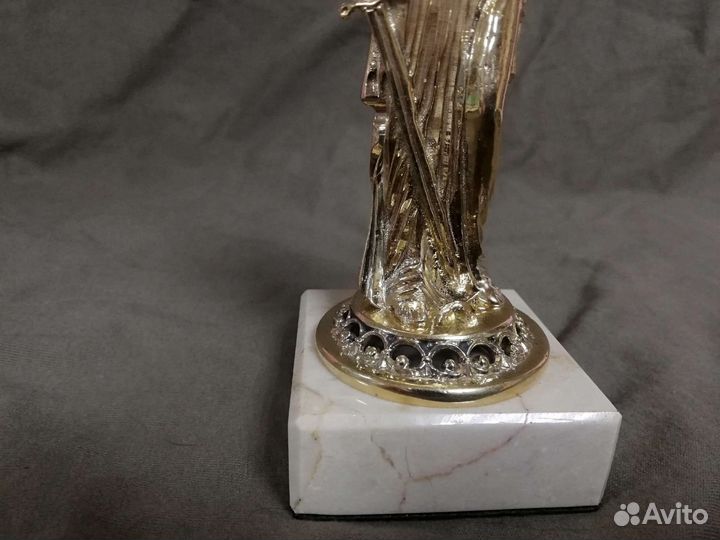Статуэтка из бронзы 