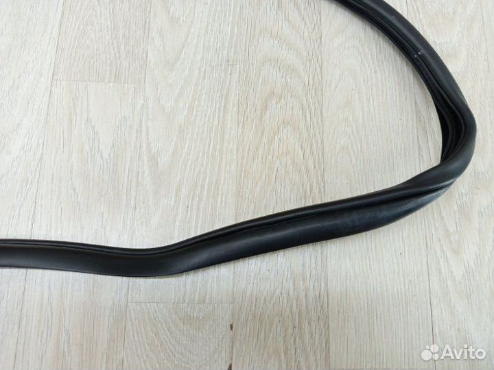 Уплотнитель проема двери задний левый Hyundai Ix35