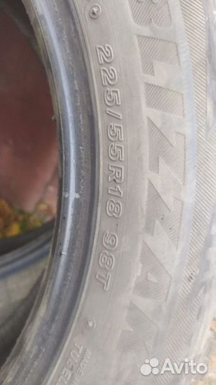 Bridgestone Blizzak DM-V2 225/55 R18