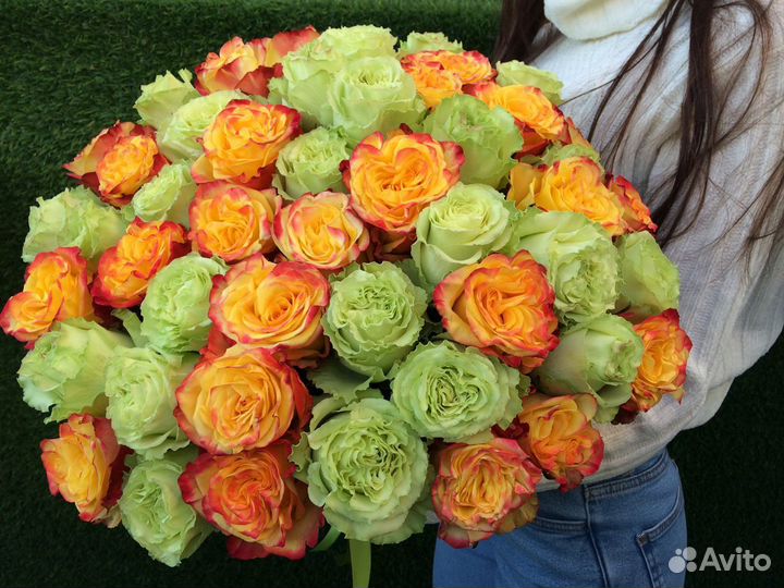 51 роза 40 см (белые+оранжевые). Доставка