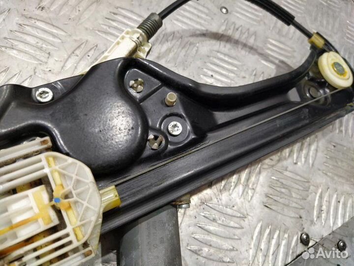 Стеклоподъемник задний правый Bmw X5 4.8I