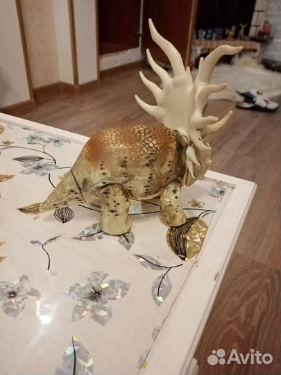 Динозавры игрушки