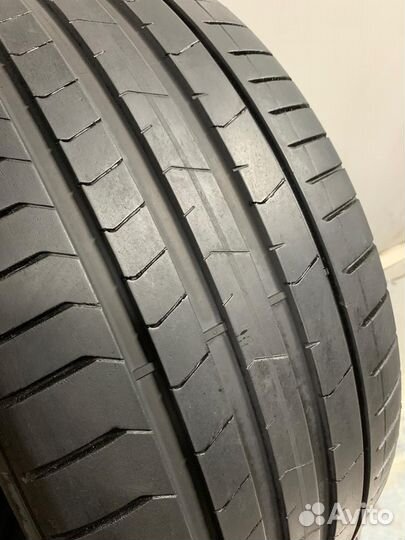 Pirelli P Zero PZ4 275/40 R21