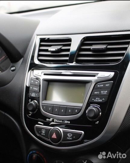 Магнитола на hyundai solaris 1