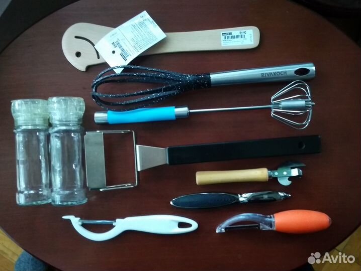 Кухонная утварь (овощечистки, венчики и пр)