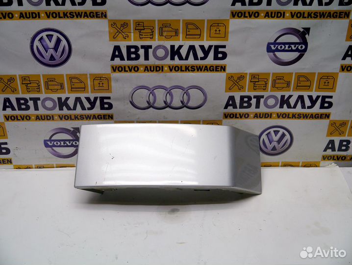 Накладка под задний фонарь правая Вольво XC90 2,5