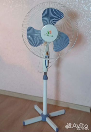 Вентилятор напольный Slavno