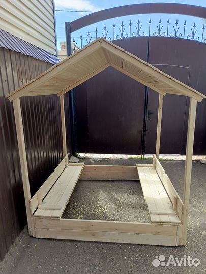 Песочница 1.5м*1.5м с крышей и крышкой трансформер