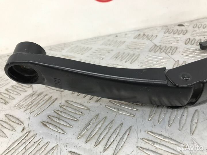 Б/У поводок стеклоочистителя (дворник) правый