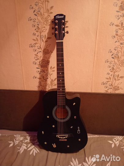 Акустическая гитара