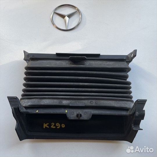 Воздуховод центральный Мерседес w207 om 642