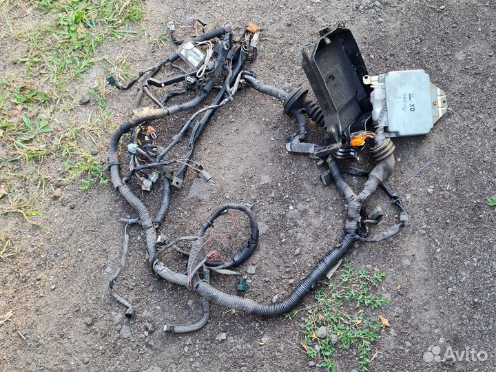 Блок управления двигателем nissan sunny QG-15